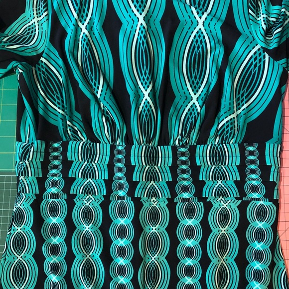 EUC Women’s Turquoise Patterned Maxi Dress - Picture 3 of 9